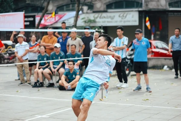 badminton player net shot